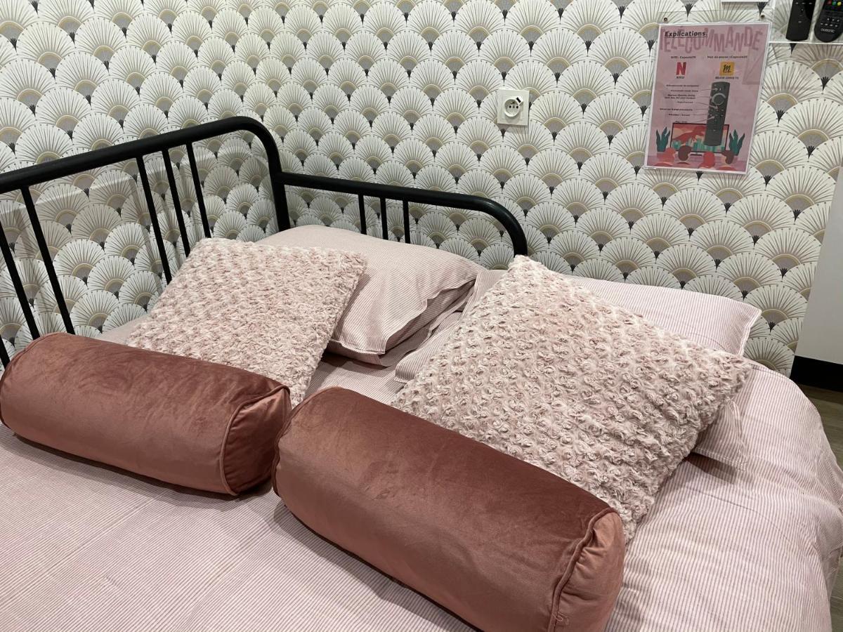 Capstay Color Valenciennes & Netflix Trith-Saint-Leger Bagian luar foto