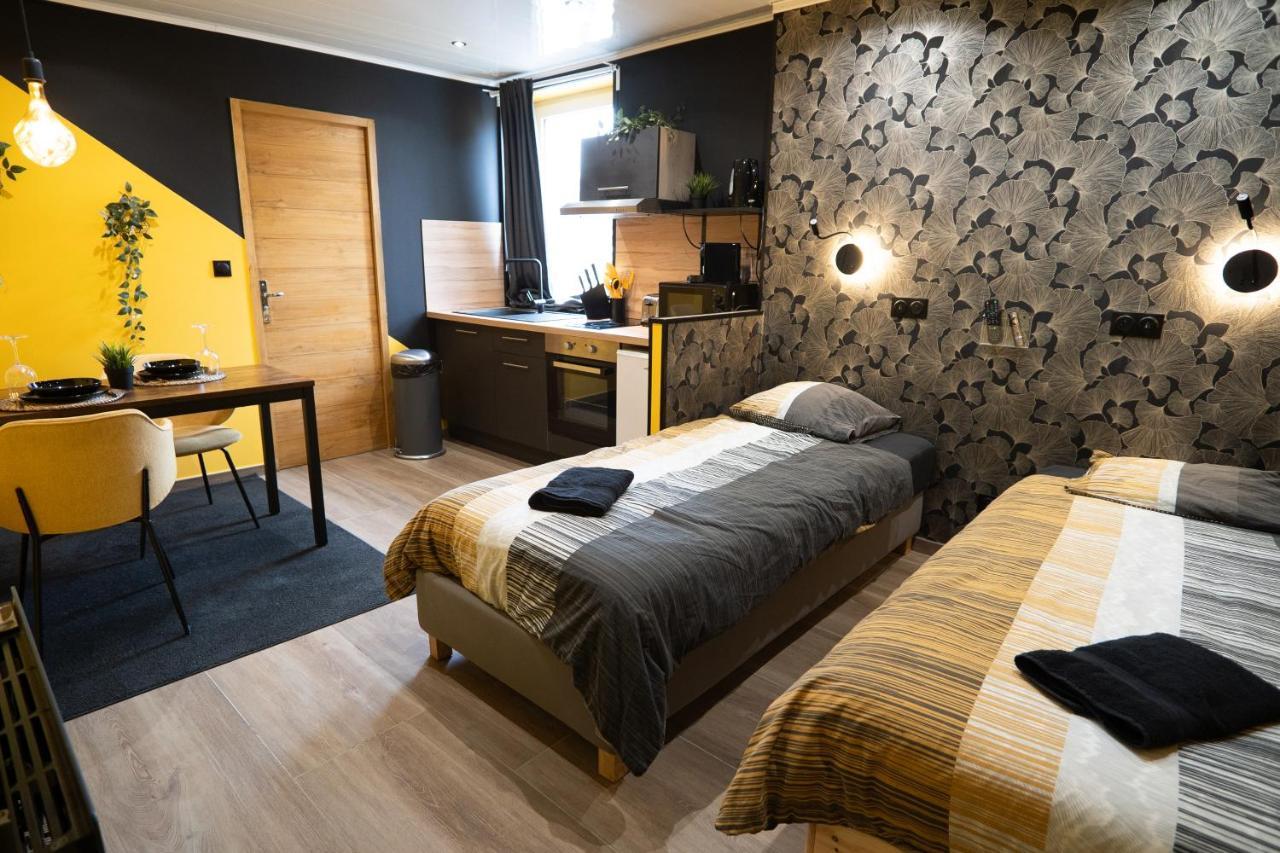 Capstay Color Valenciennes & Netflix Trith-Saint-Leger Bagian luar foto