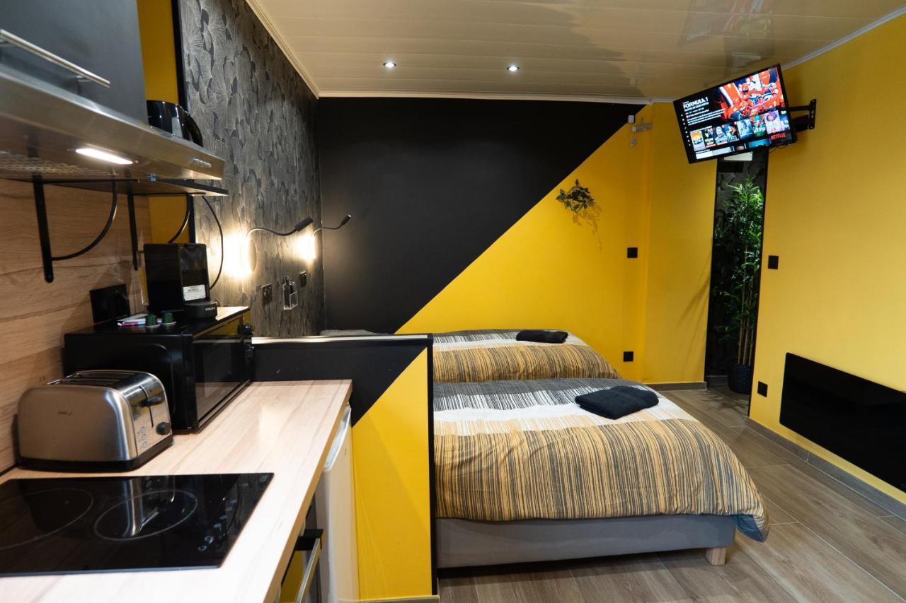 Capstay Color Valenciennes & Netflix Trith-Saint-Leger Bagian luar foto