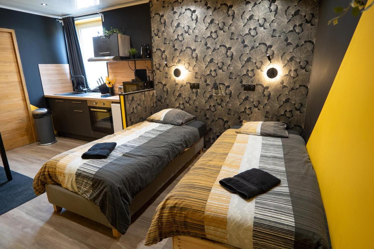Capstay Color Valenciennes & Netflix Trith-Saint-Leger Bagian luar foto